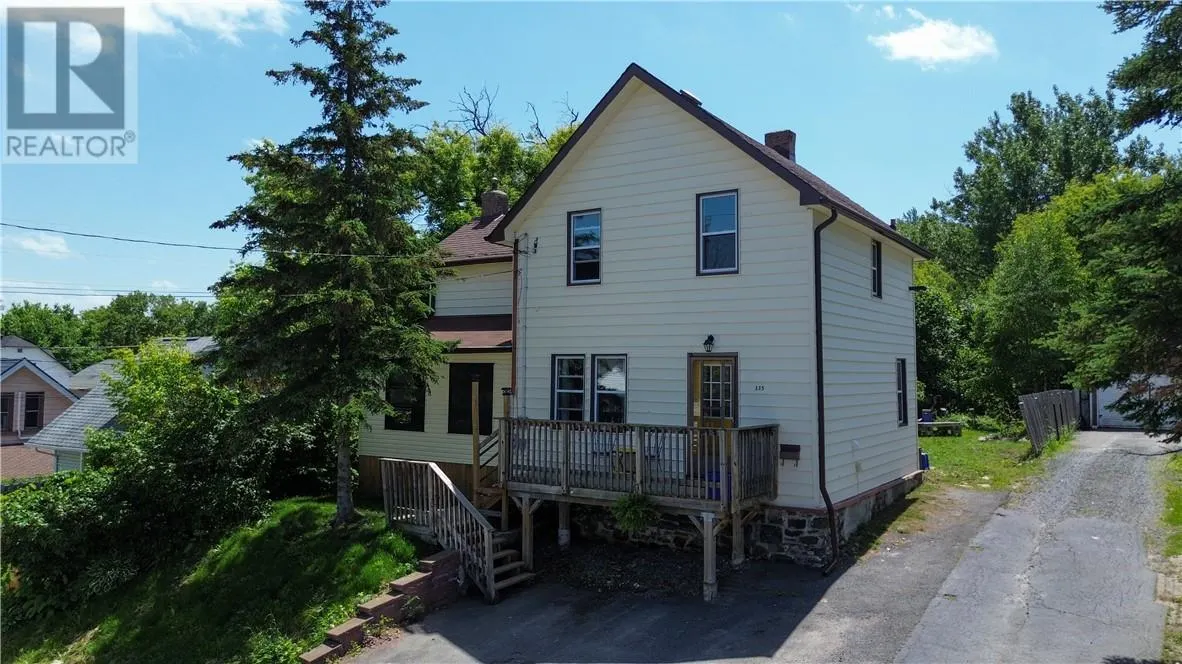 335 Poplar Street