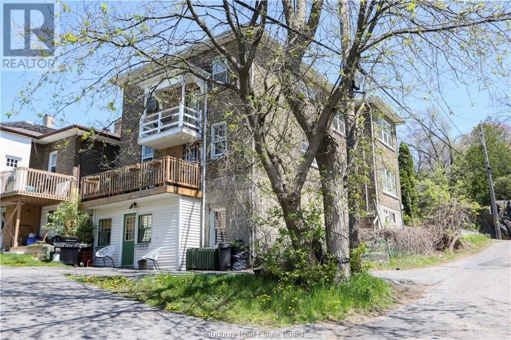 223 Mackenzie Street