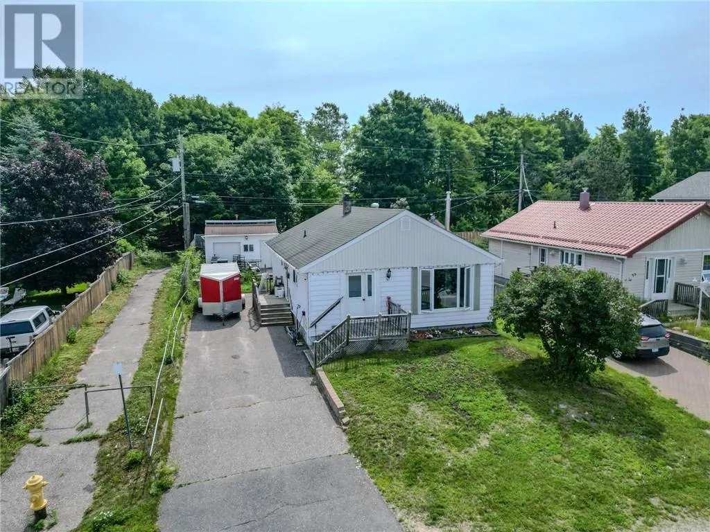 31 Hirshhorn Avenue