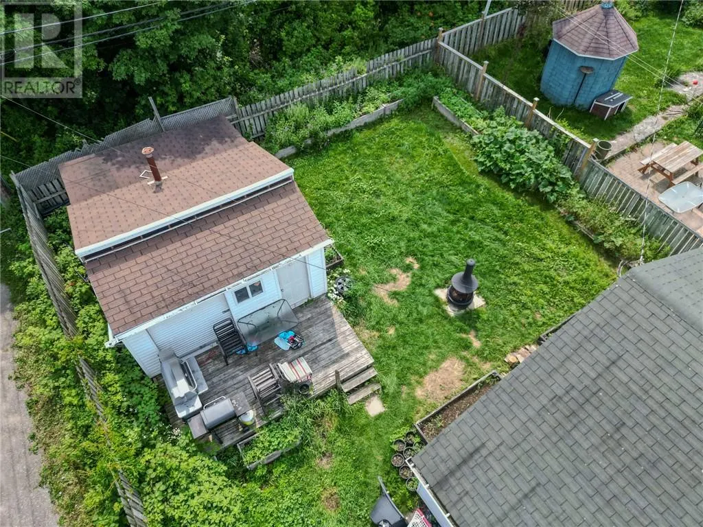 31 Hirshhorn Avenue