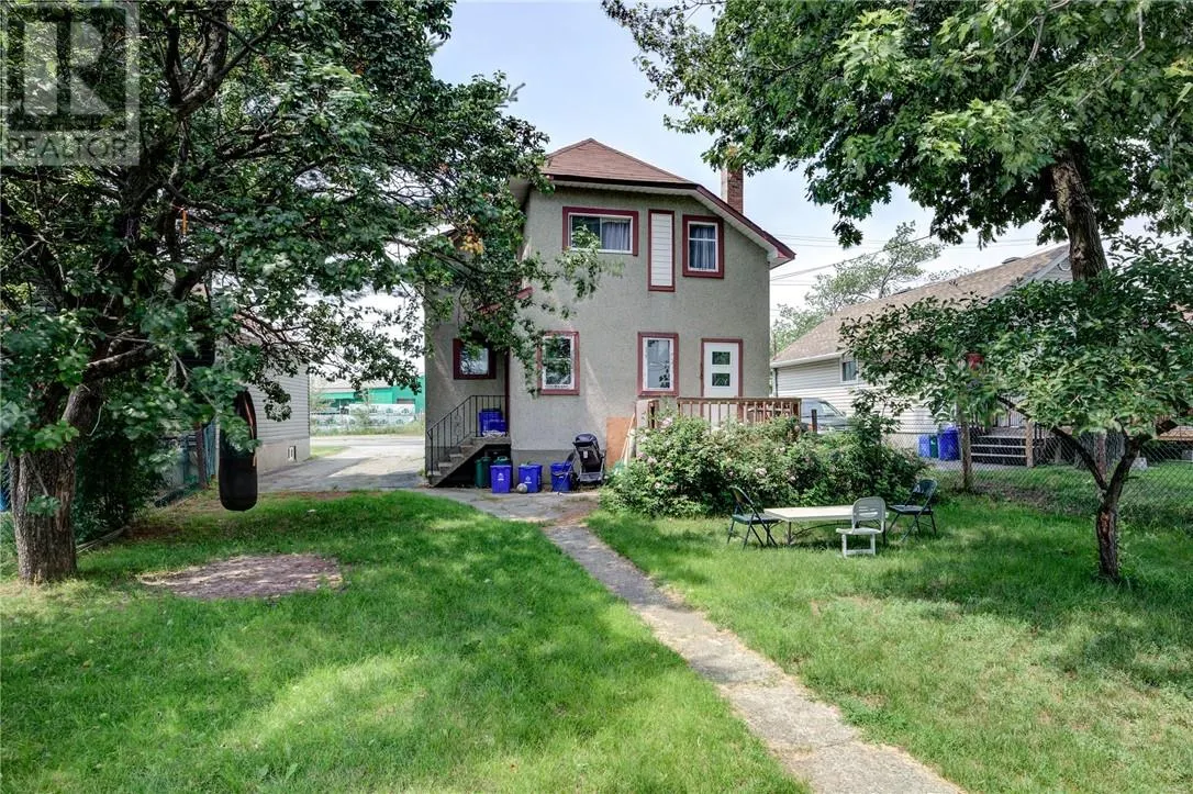 738-740 MARTINDALE Road