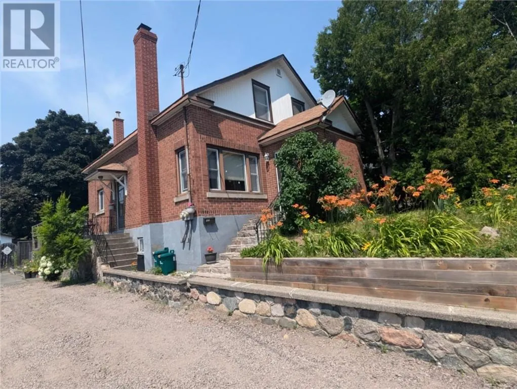 251 D'Youville Street