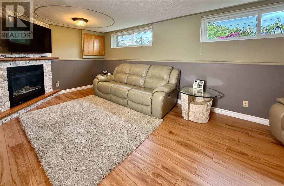 1512 Dominion