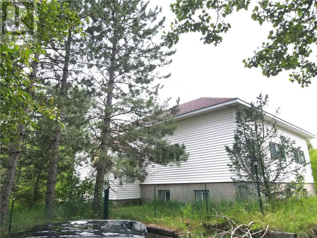 2097 Falconbridge Highway