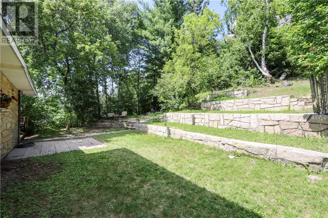 512 Edgehill Drive