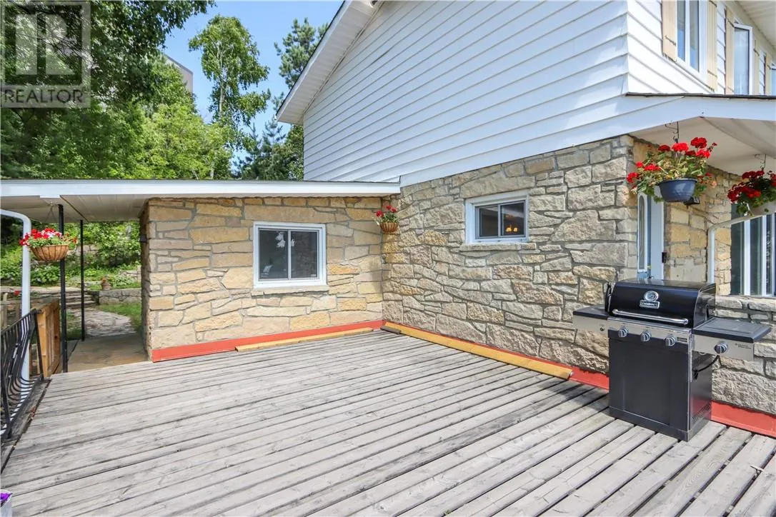 512 Edgehill Drive