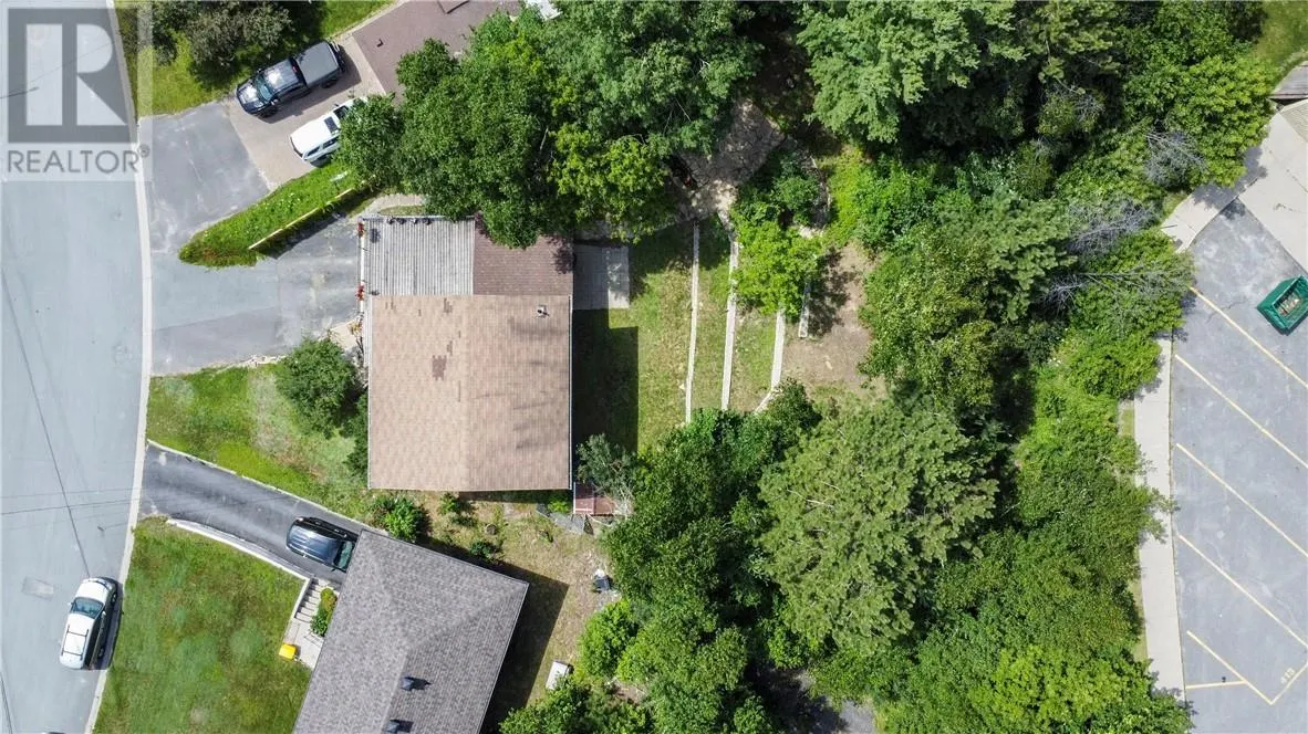 512 Edgehill Drive
