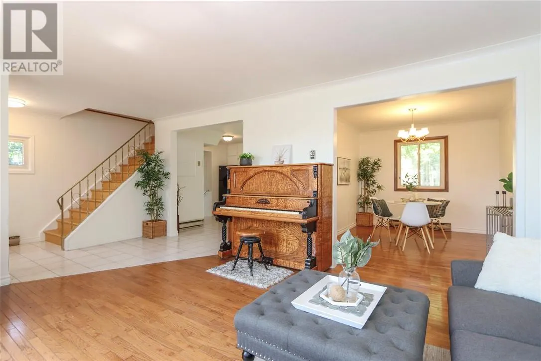 512 Edgehill Drive