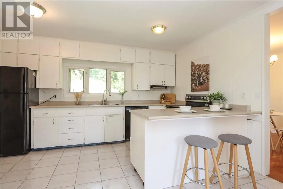 512 Edgehill Drive