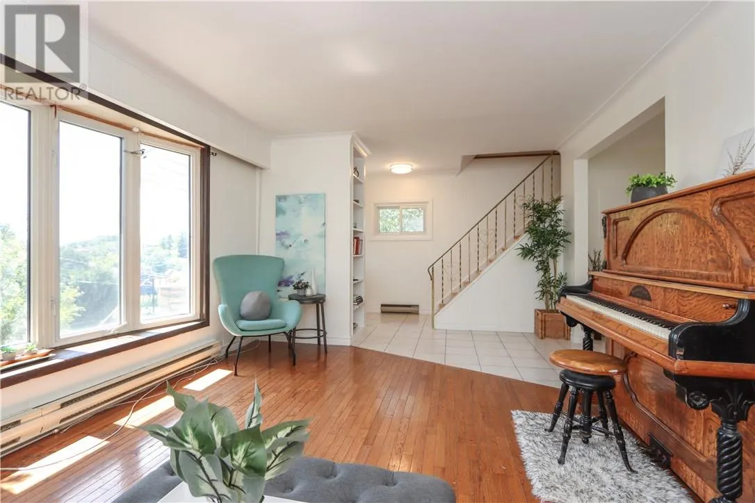 512 Edgehill Drive