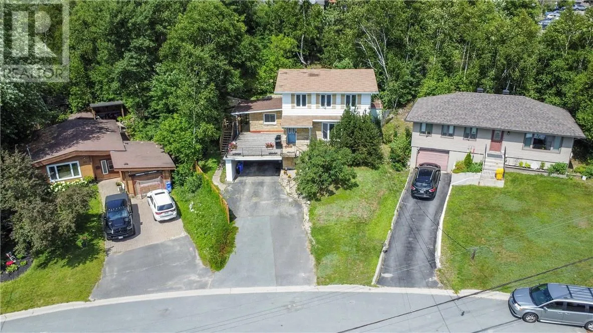 512 Edgehill Drive