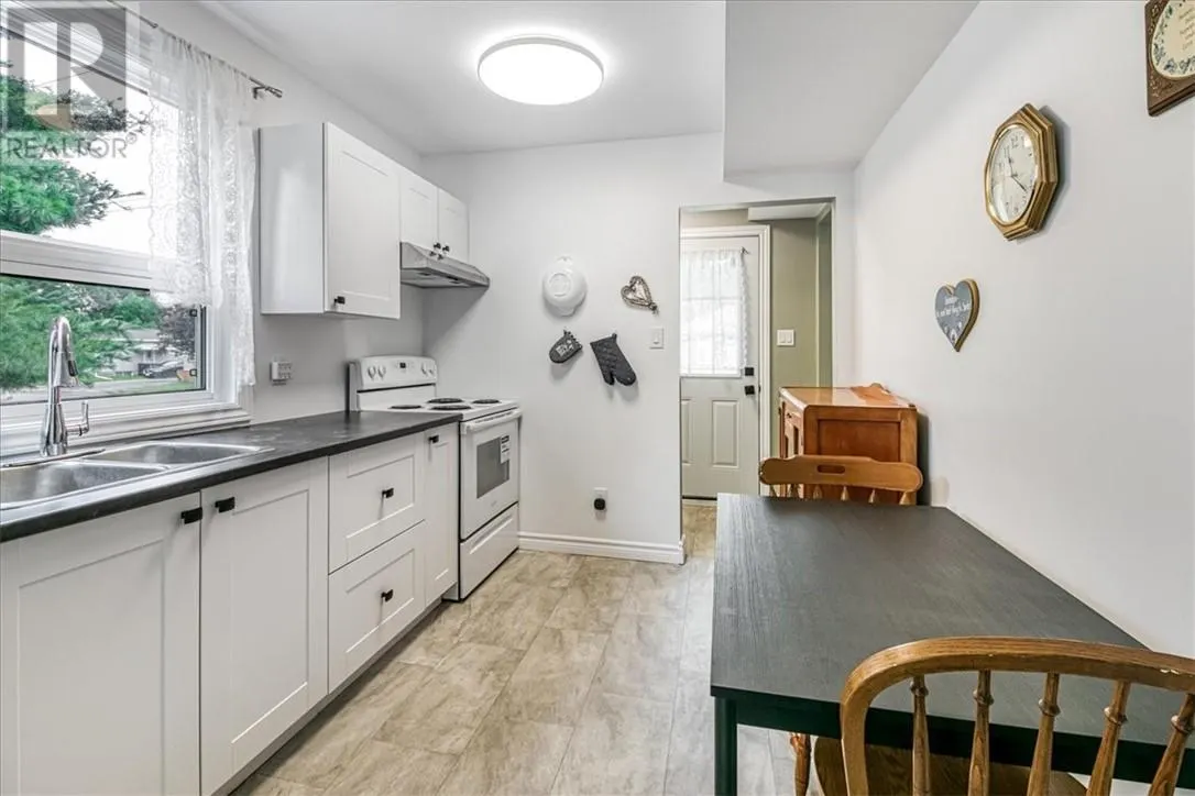 272 Eleventh Avenue