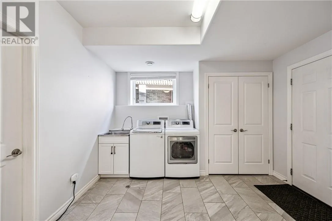 40 Palladium Place