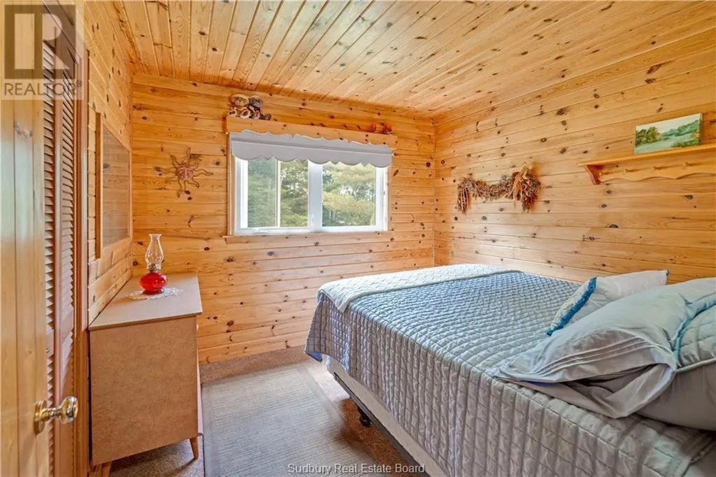 4 Birch Lake Way
