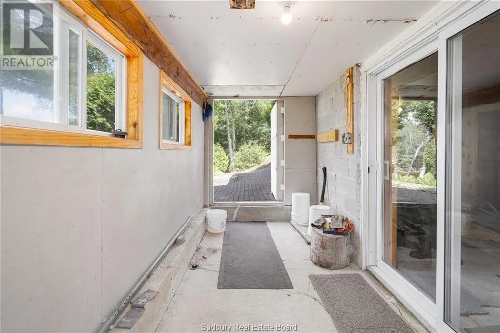4 Birch Lake Way