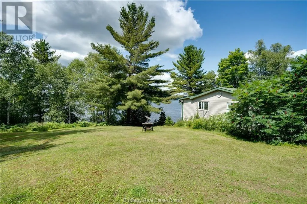 4 Birch Lake Way