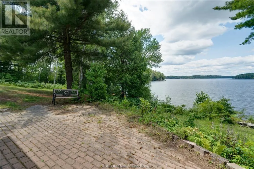 4 Birch Lake Way