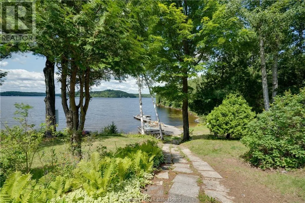 4 Birch Lake Way