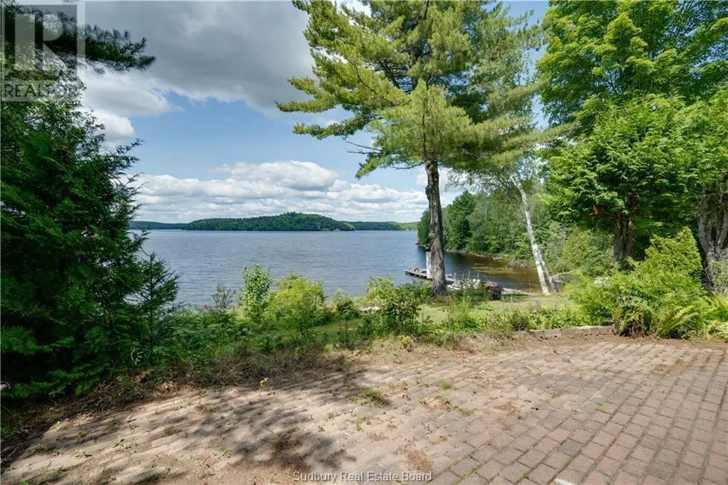 4 Birch Lake Way