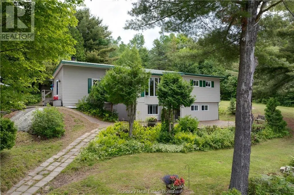 4 Birch Lake Way