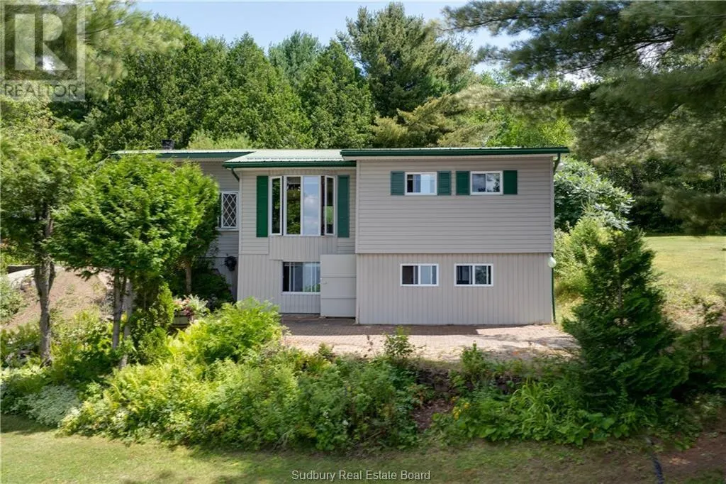4 Birch Lake Way