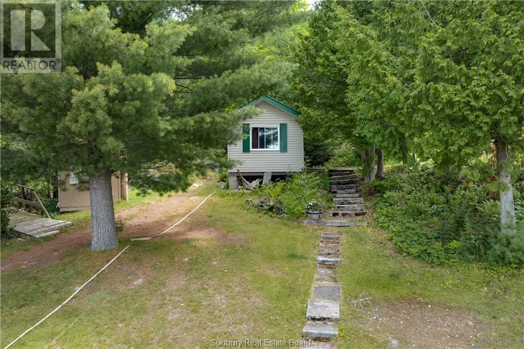 4 Birch Lake Way