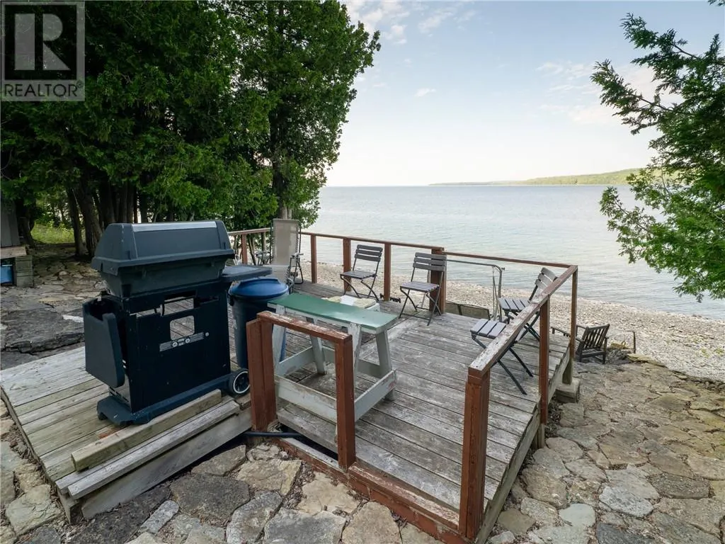 33 Sunova Beach Road