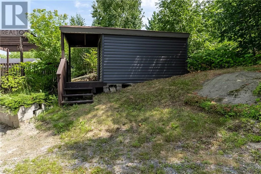 879 Howey Drive
