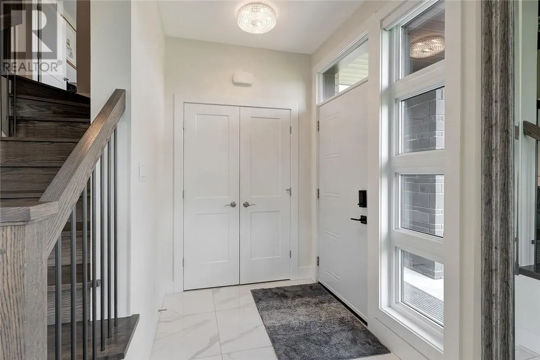 219 Hollybrook Crescent