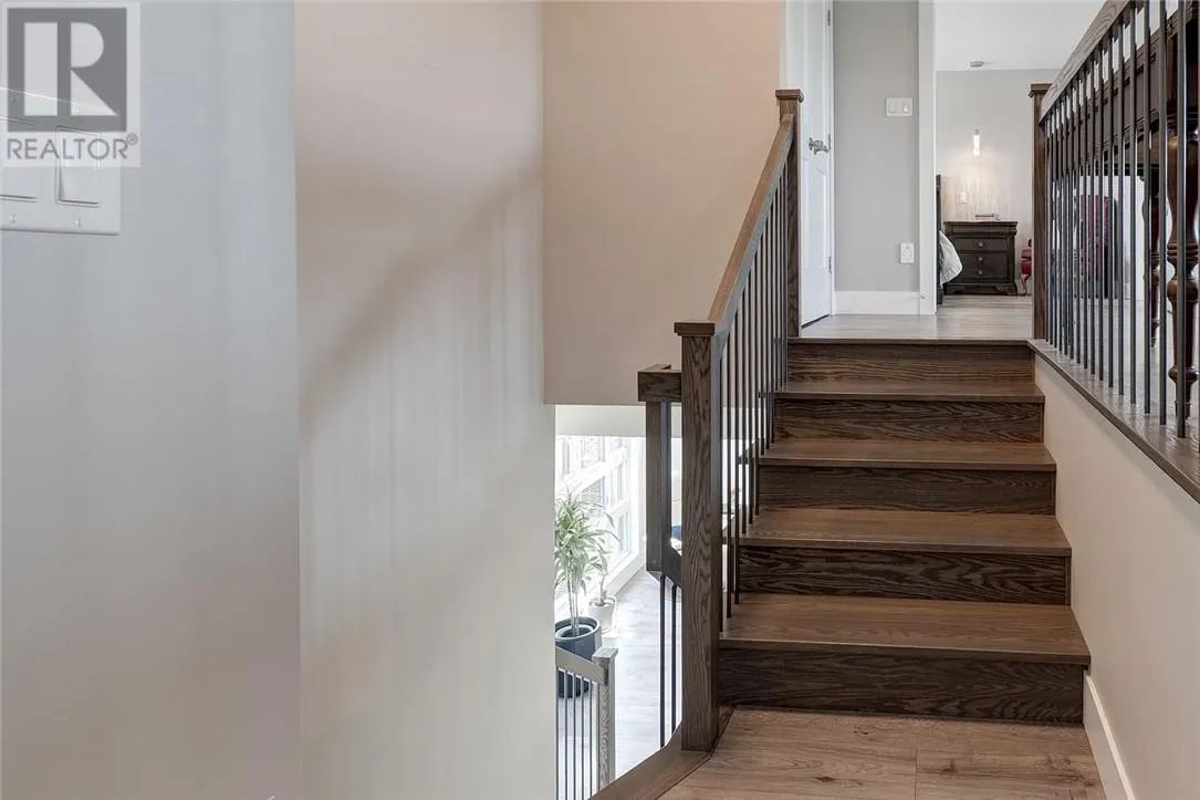 219 Hollybrook Crescent