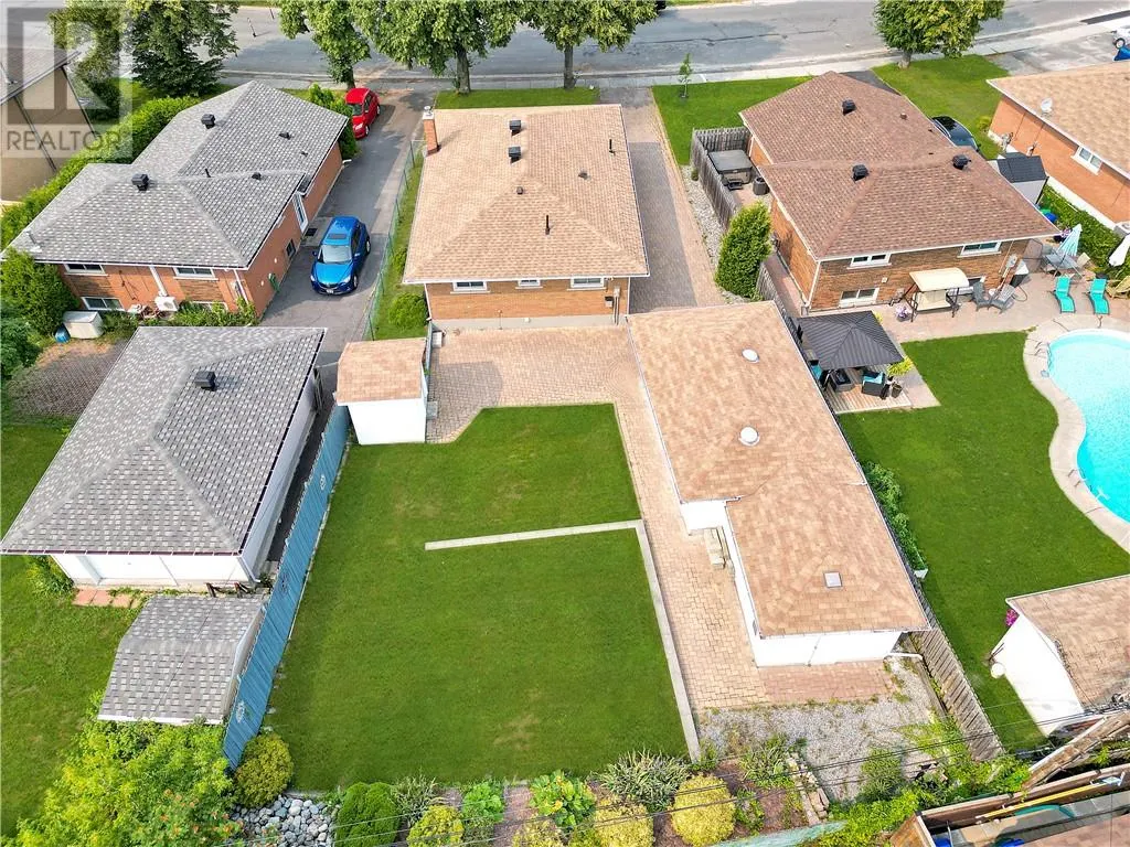 903 Grandview Blvd