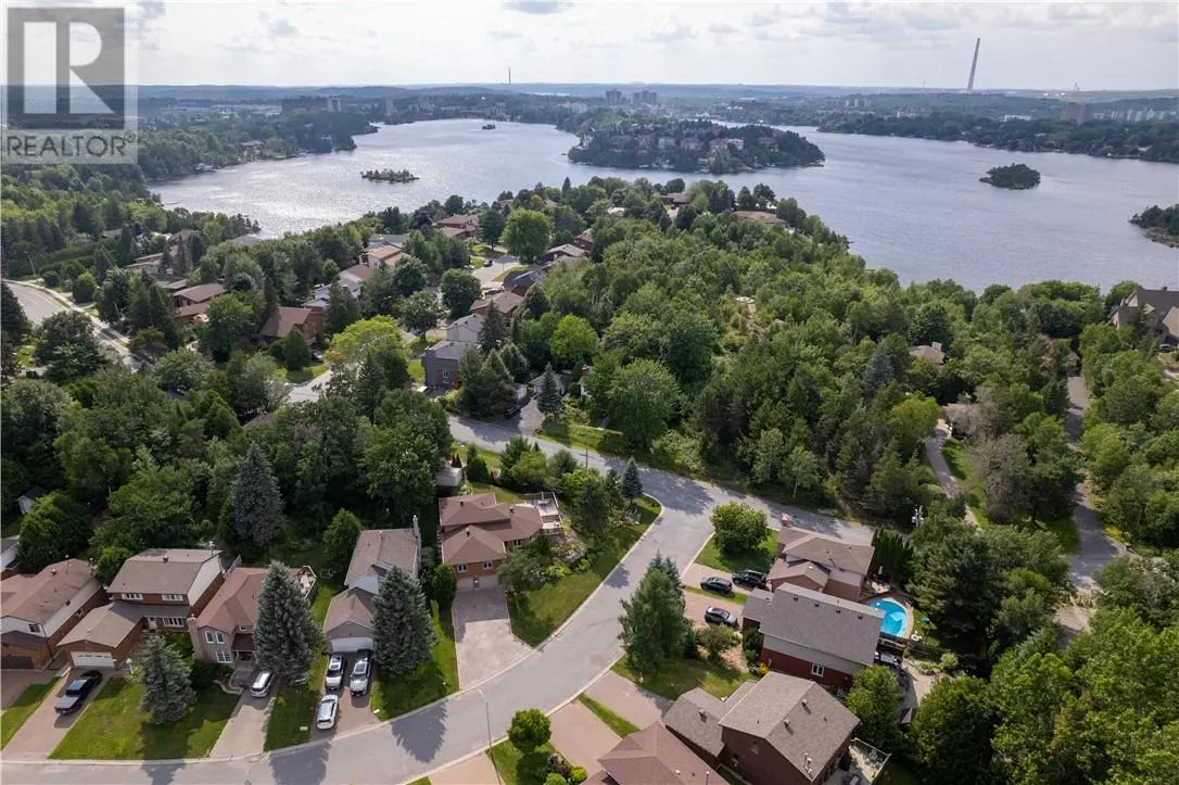 3 Aspenwood Court