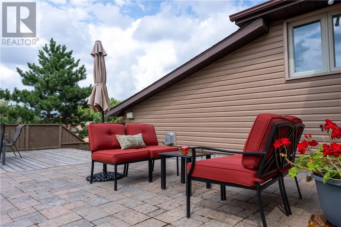 3 Aspenwood Court