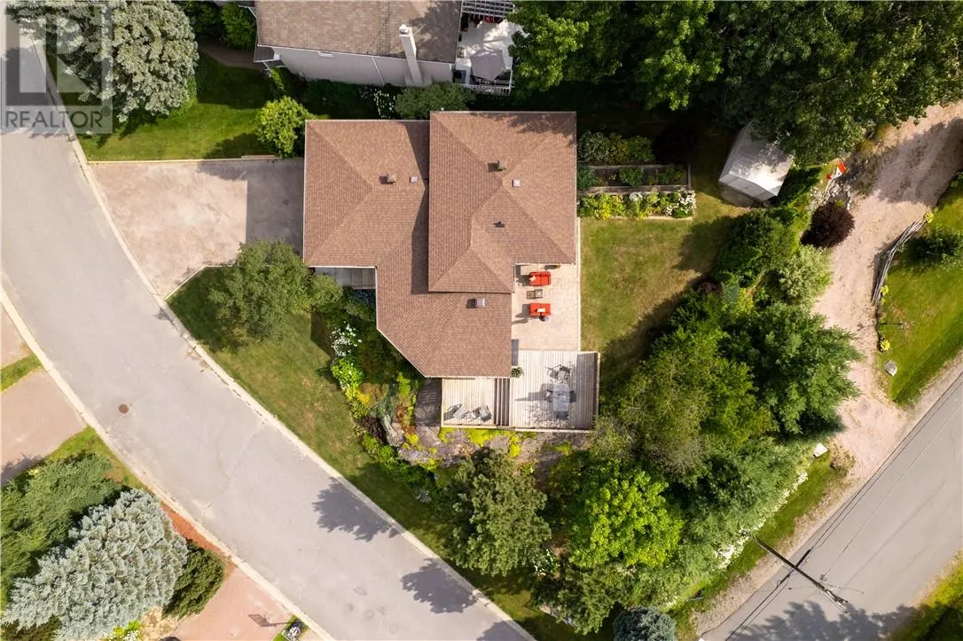3 Aspenwood Court