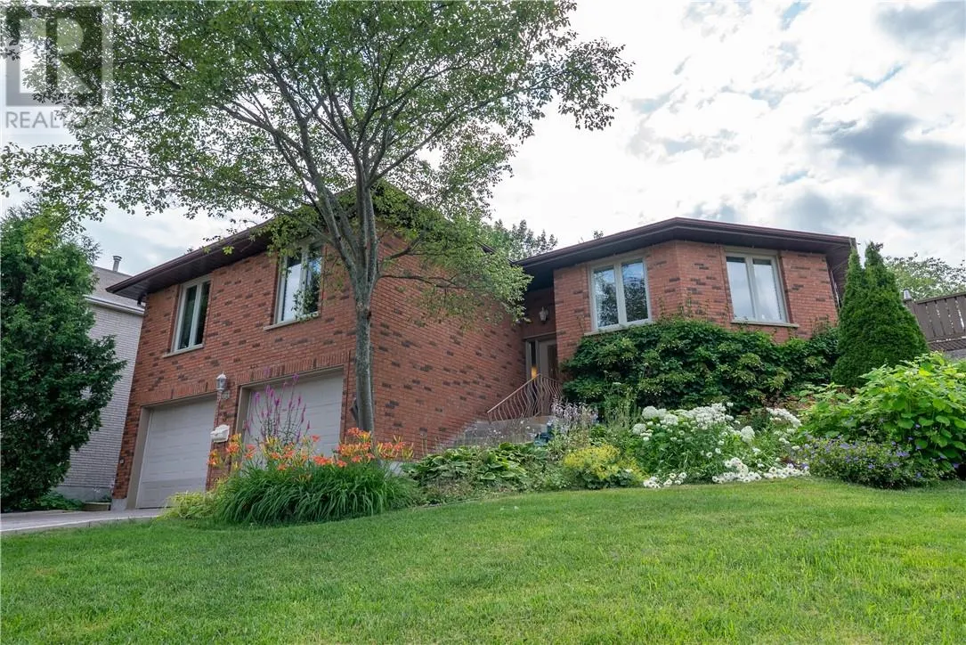 3 Aspenwood Court