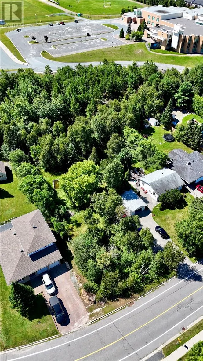 0 Algonquin