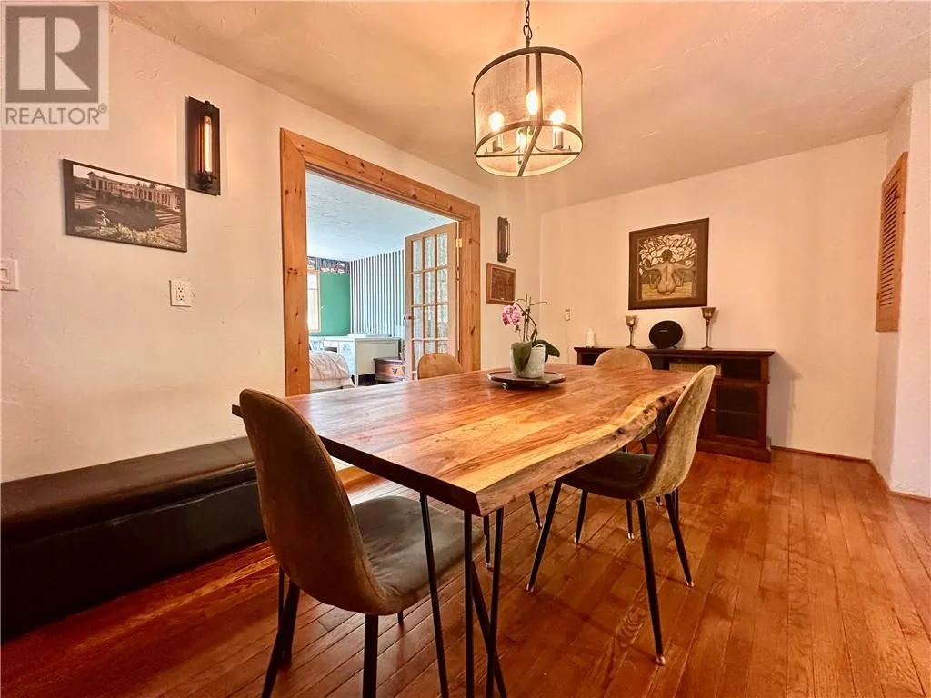 5886 Onwatin Lake Road