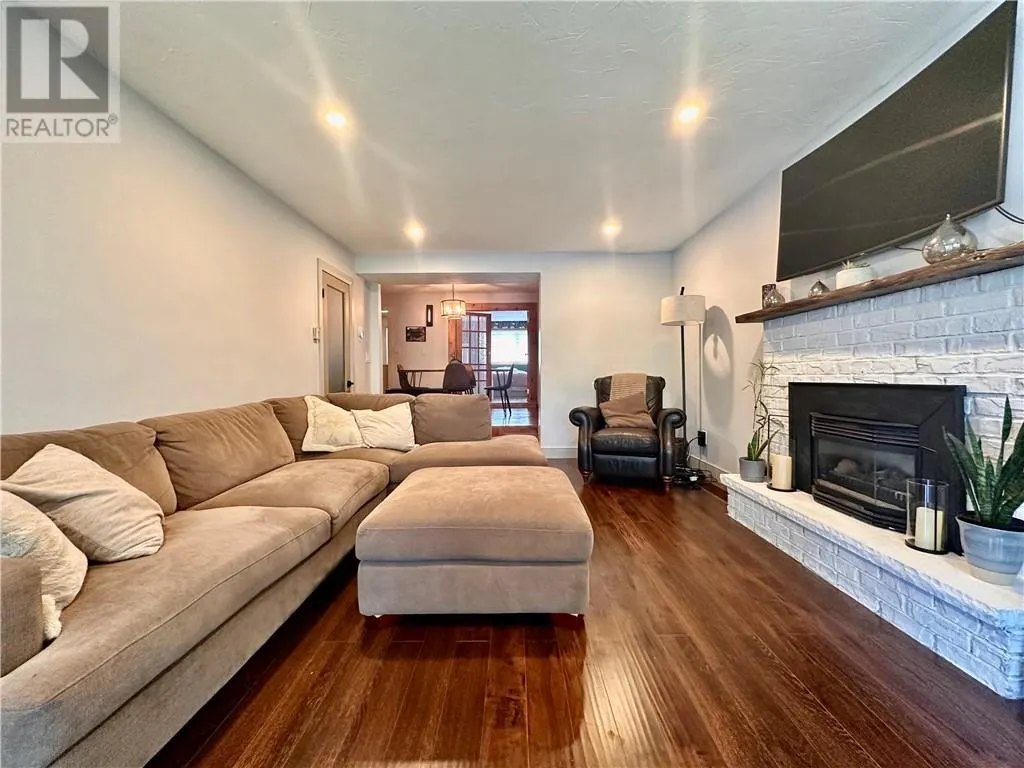 5886 Onwatin Lake Road
