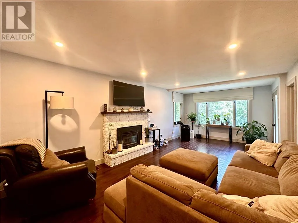 5886 Onwatin Lake Road