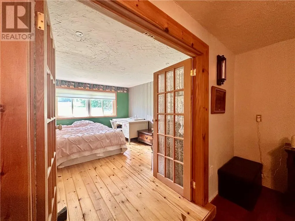 5886 Onwatin Lake Road
