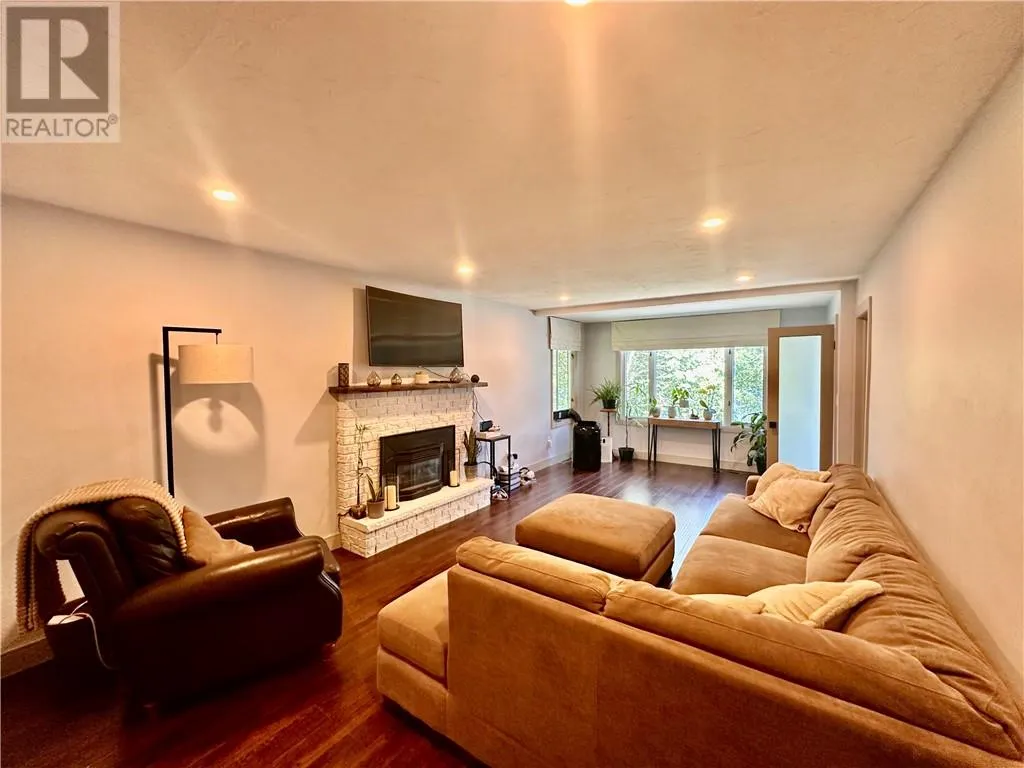 5886 Onwatin Lake Road