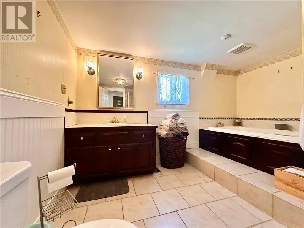 5886 Onwatin Lake Road