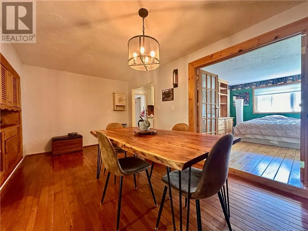 5886 Onwatin Lake Road
