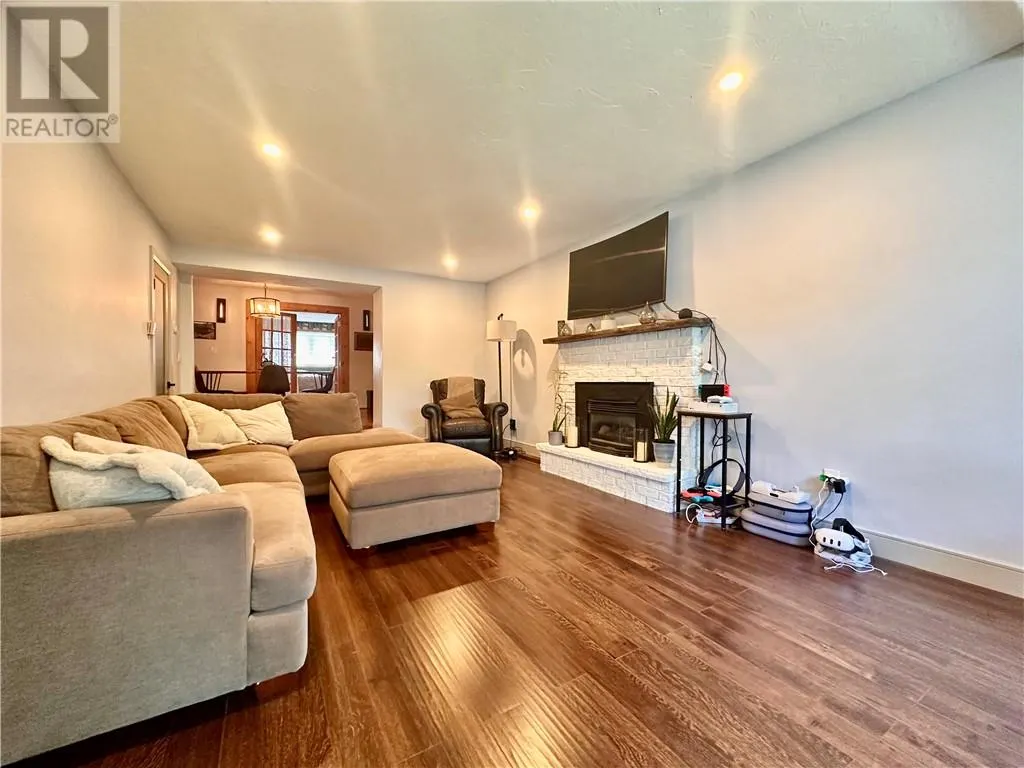 5886 Onwatin Lake Road