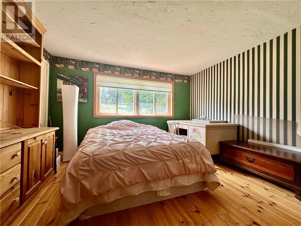 5886 Onwatin Lake Road