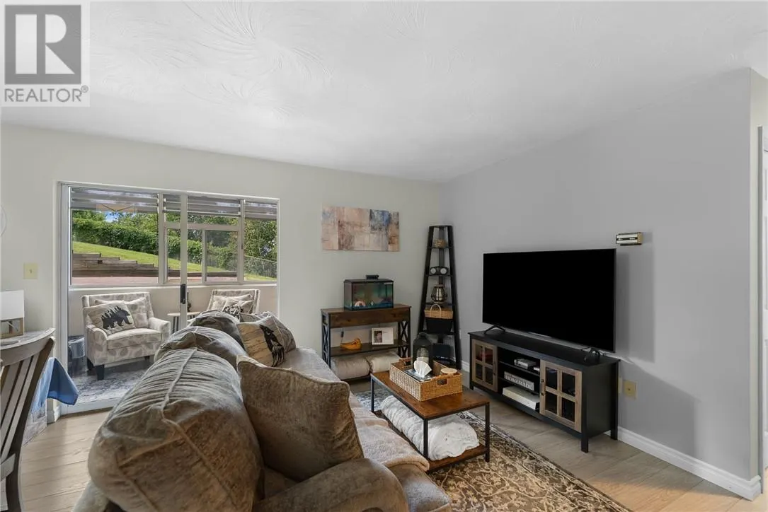 190 MOUNTAIN Street Unit# 401