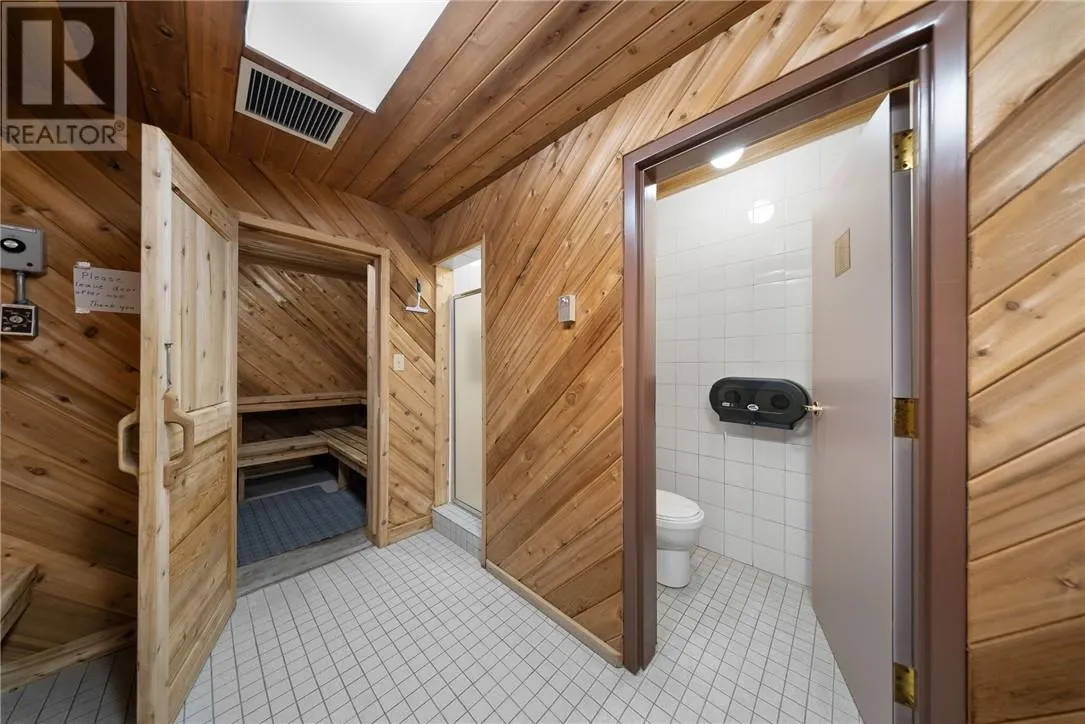 190 MOUNTAIN Street Unit# 401
