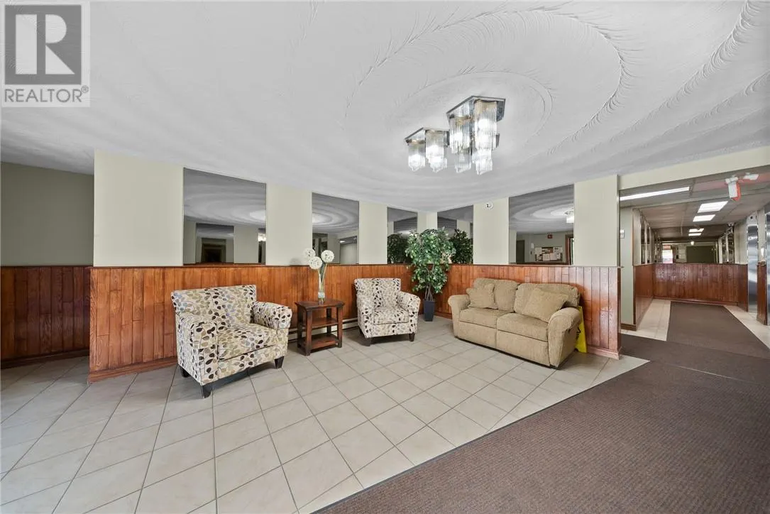 190 MOUNTAIN Street Unit# 401