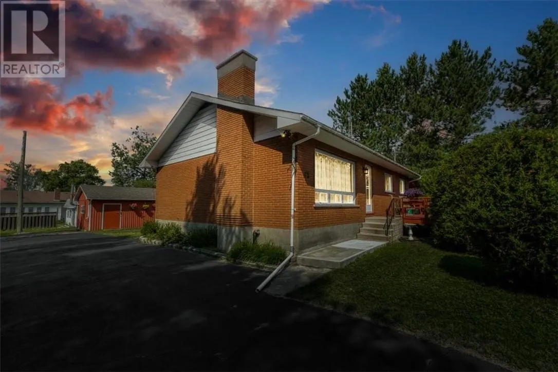 95 Dufferin Street