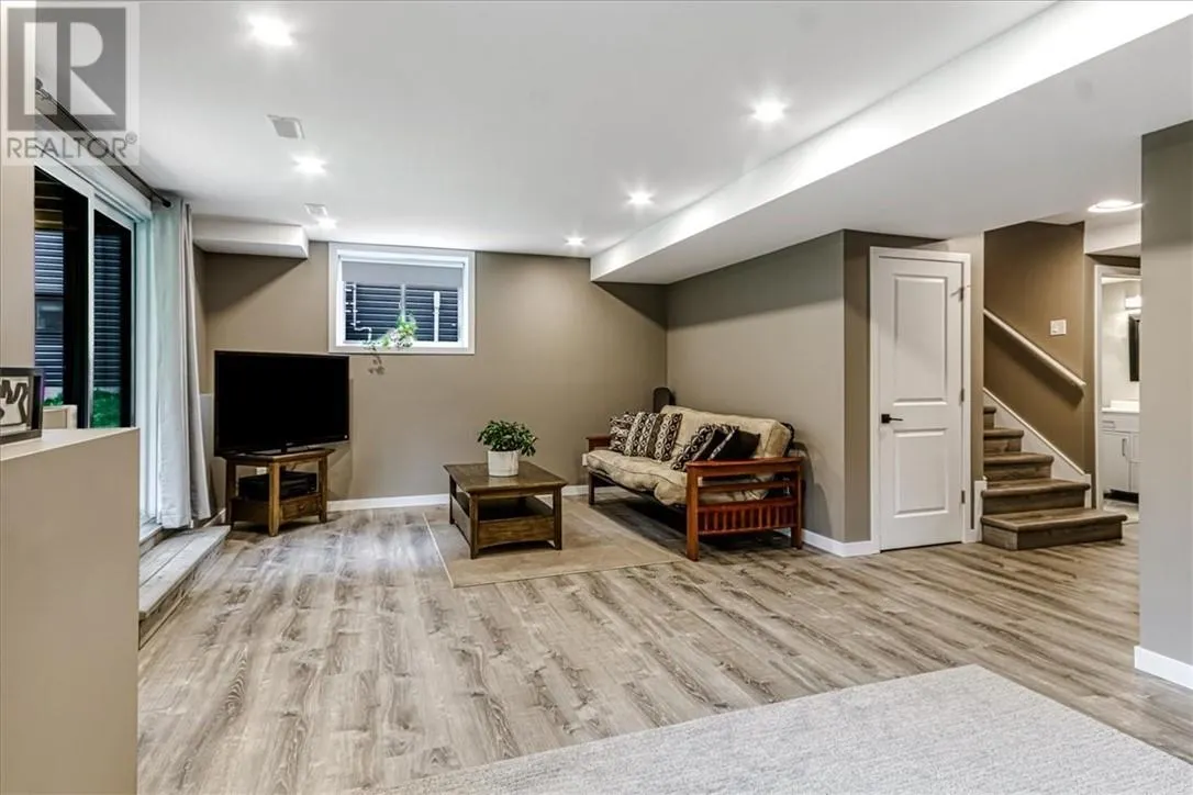 20 Chinaberry Drive